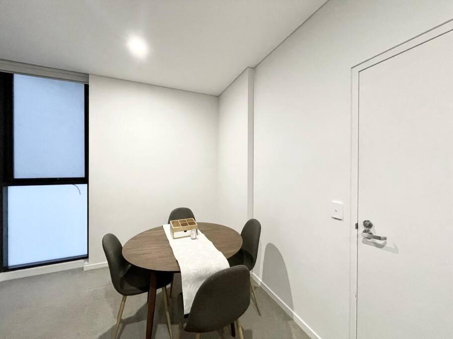 Apartment Skypark Oasis Retreat 2br@ Close To Olympicpark Sydney